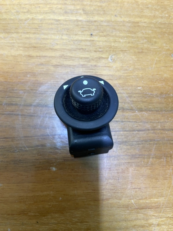Buton reglaj oglinzi - Ford Fiesta 6 generation [2008 - 2013] Hatchback 5-doors 1.6TDCi MT (75 hp)