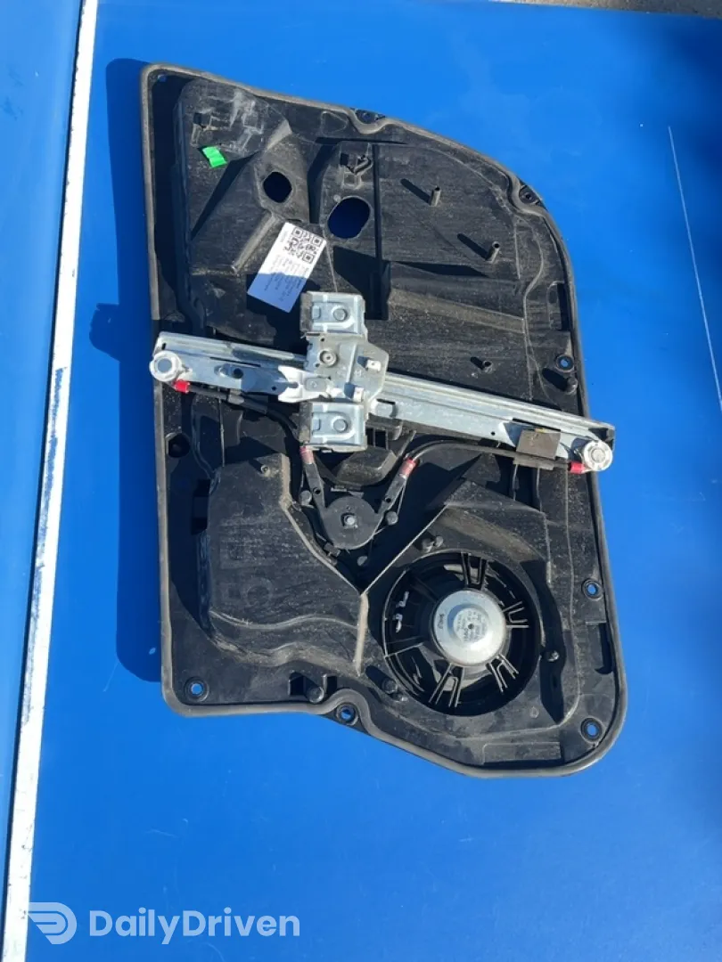Macara geam  - Electric, Parte montare: Stânga față - Ford Fiesta 6 generation [2008 - 2013] Hatchback 5-doors 1.6TDCi MT (75 hp)