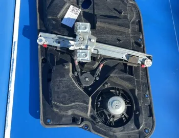 Macara geam  - Electric, Parte montare: Stânga față - Ford Fiesta 6 generation [2008 - 2013] Hatchback 5-doors 1.6TDCi MT (75 hp)