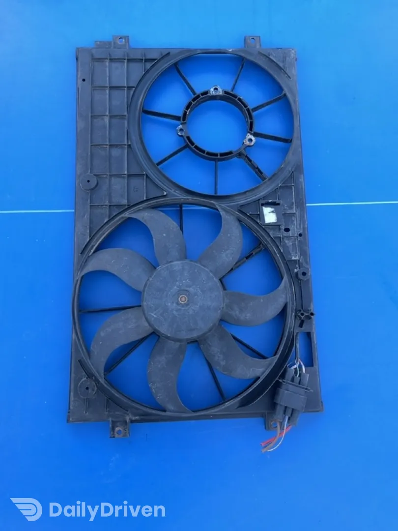 Ventilator răcire - Volkswagen Golf 5 generation [2003 - 2009] Hatchback 5-doors 1.6 FSI MT (115 hp)