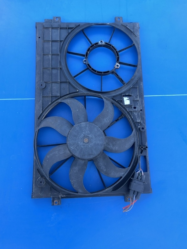 Ventilator răcire - Volkswagen Golf 5 generation [2003 - 2009] Hatchback 5-doors 1.6 FSI MT (115 hp)