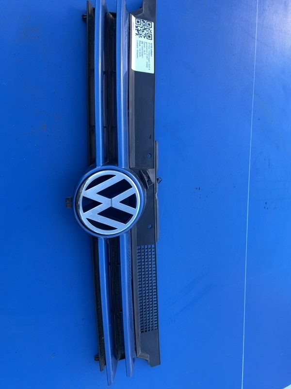 Grilă radiator - Culoare: Albastru - Volkswagen Golf 4 generation [1997 - 2006] Hatchback 3-doors 1.9 TDI AT (90 hp)
