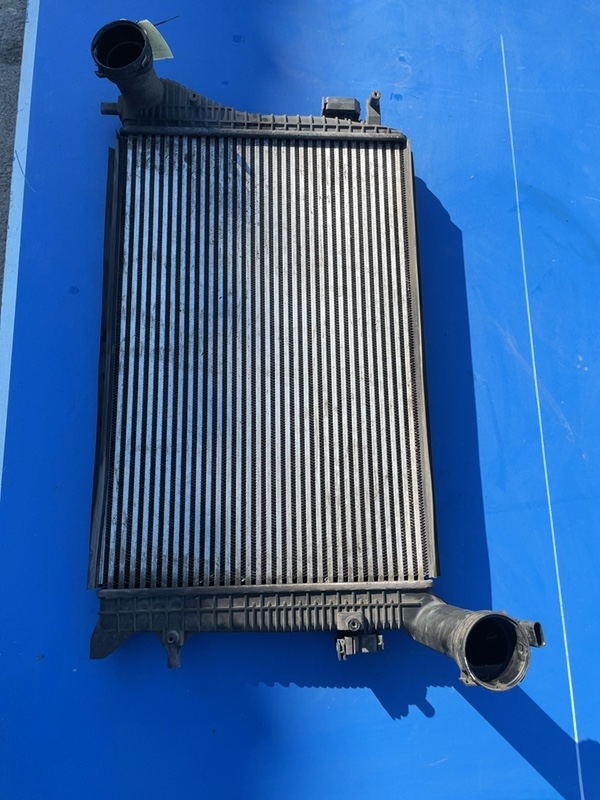Intercooler - Volkswagen Golf 5 generation [2003 - 2009] Hatchback 5-doors 2.0 TDI MT (140 hp)