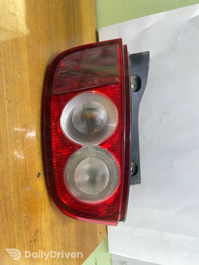 Lampă spate - Parte montare: Dreapta spate, Varianta: Hatchback - Nissan Micra 3 generation [2002 - 2010] Hatchback 3-doors 1.4 MT (88 hp)