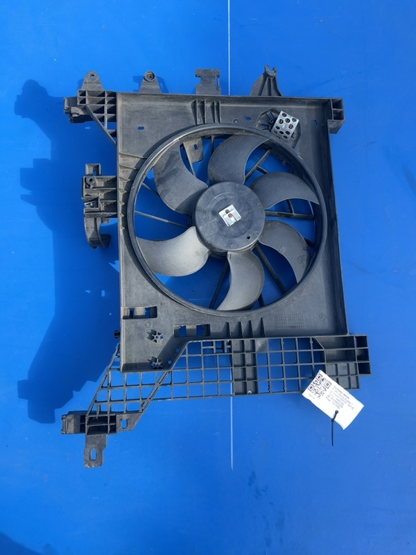 Ventilator răcire - Dacia Duster 1 generation [2010 - 2013] SUV 5-doors 1.6 MT (105 hp)