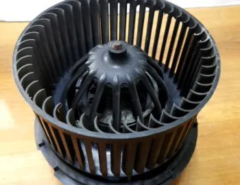 Ventilator habitaclu - Dacia Duster 1 generation [2010 - 2013] SUV 5-doors 1.6 MT (105 hp)