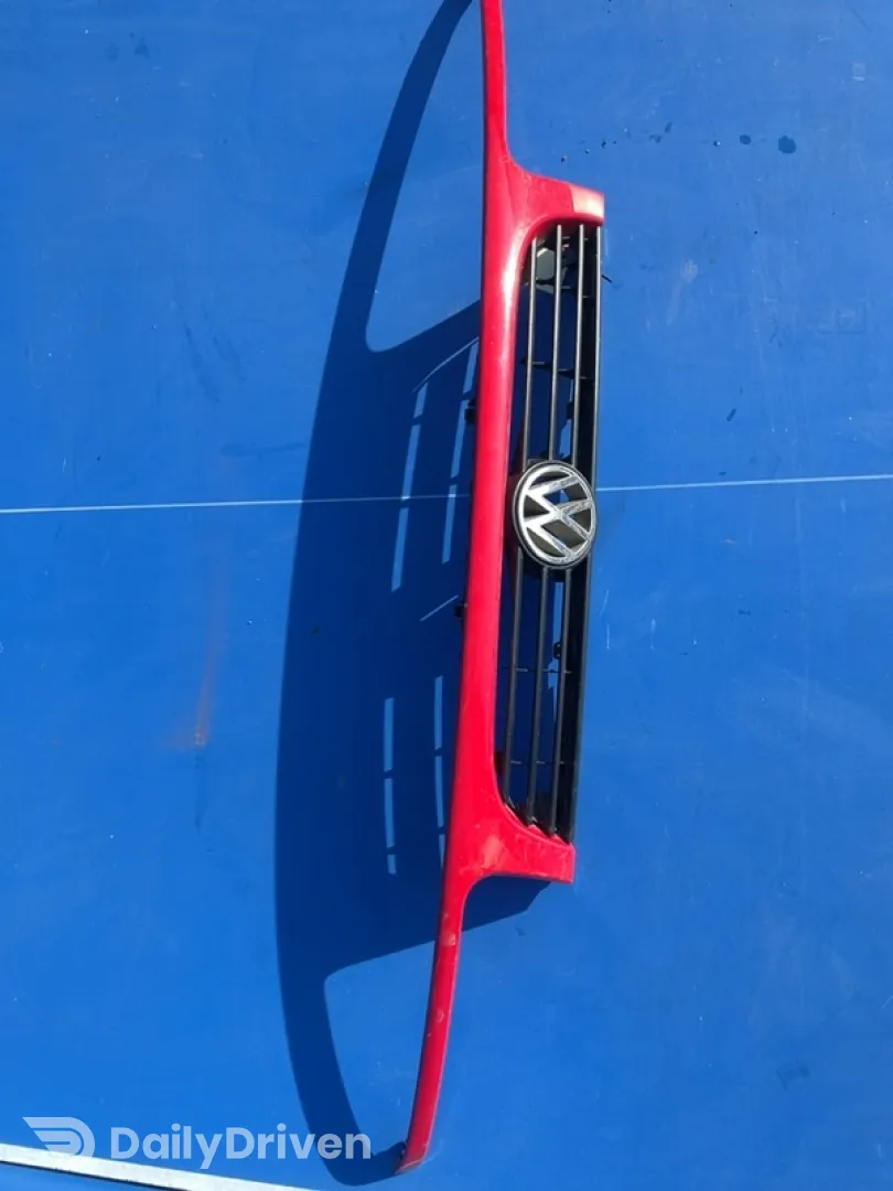 Grilă radiator - Culoare: Roșu - Volkswagen Polo 3 generation [1994 - 2001] Hatchback 3-doors