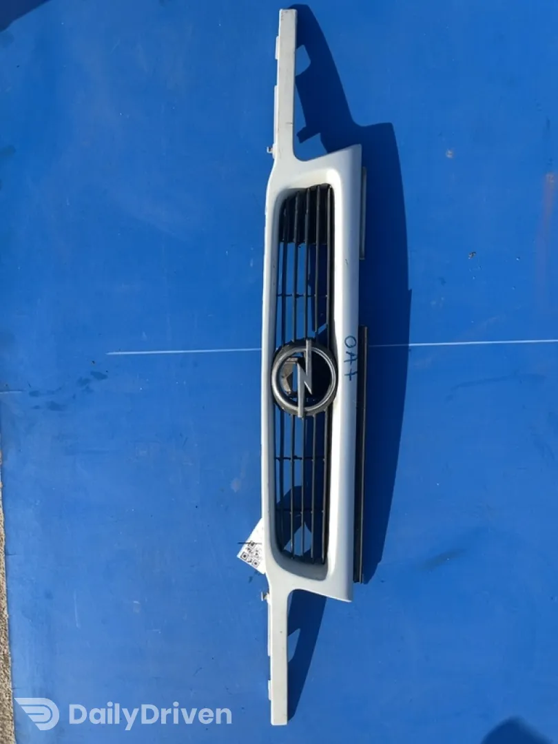 Grilă radiator - Culoare: Alb - Opel Astra F [restyling] [1994 - 2002]