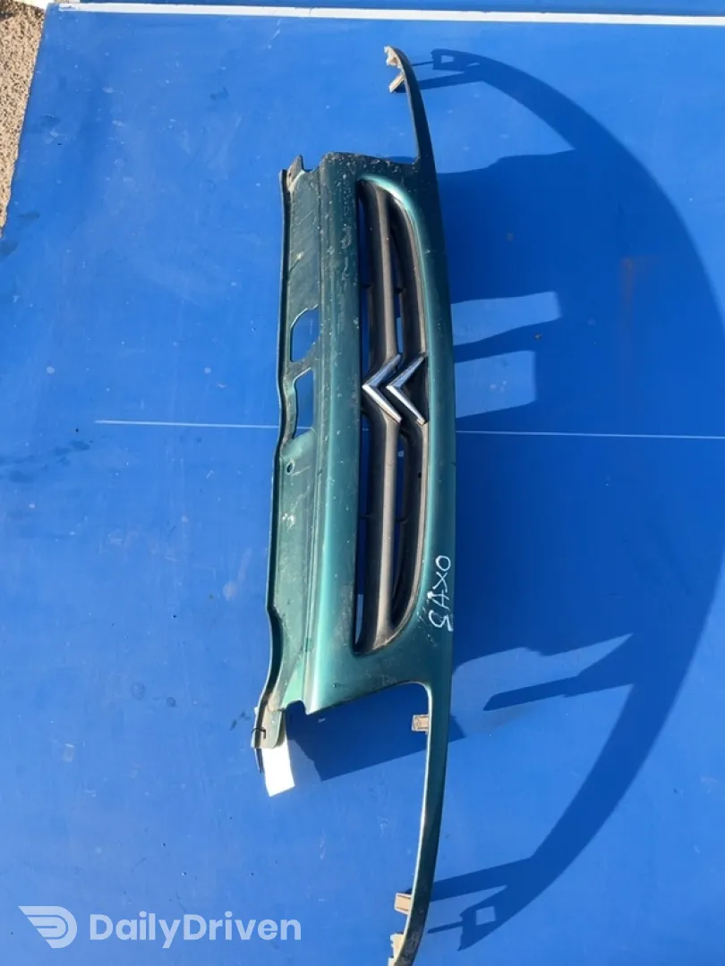 Grilă radiator - Culoare: Verde  - Citroen Saxo 1 generation [1996 - 1999]