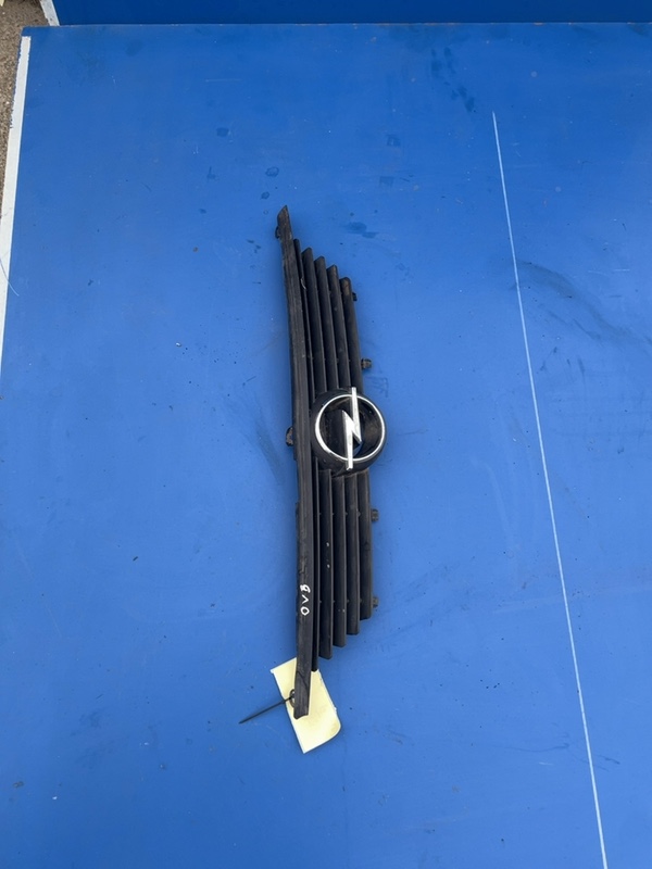 Grilă radiator - Opel Vectra B [1995 - 1999]