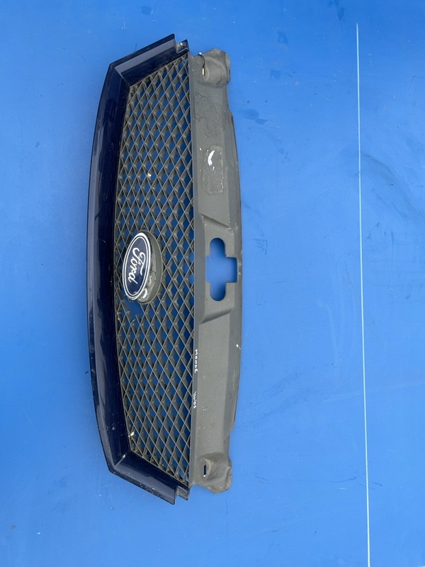 Grilă radiator - Culoare: Albastru - Ford Mondeo 3 generation [2000 - 2003]