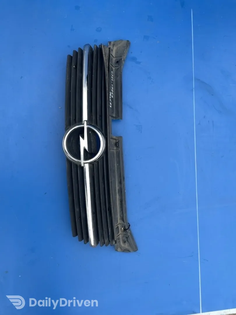 Grilă radiator - Opel Omega B [1994 - 1999]