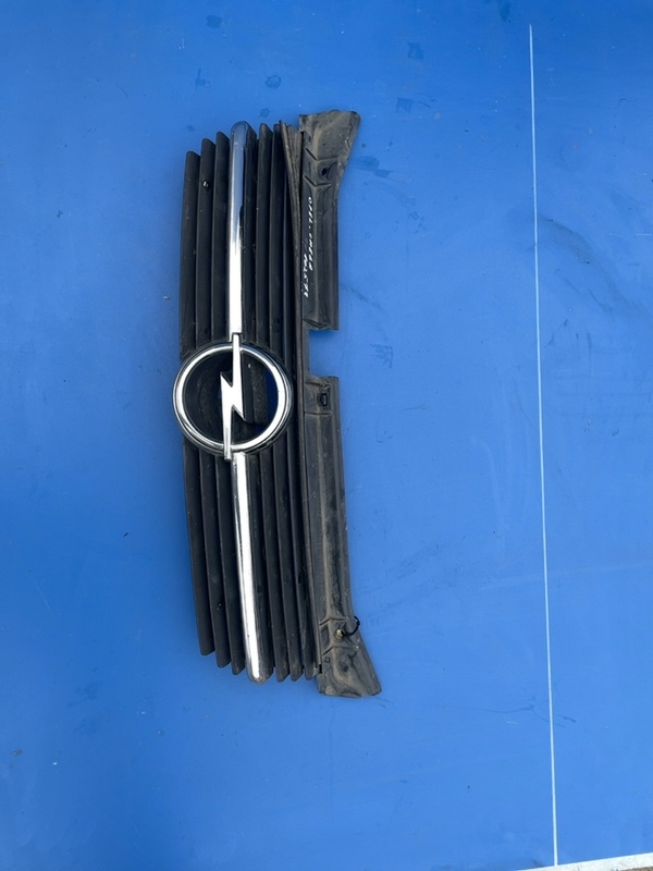 Grilă radiator - Opel Omega B [1994 - 1999]