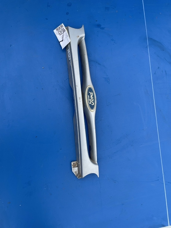 Grilă radiator - Culoare: Gri - Ford Mondeo 1 generation [1993 - 1996]