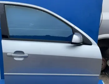 Ușă față