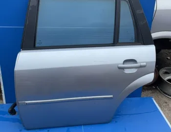 Ușă față