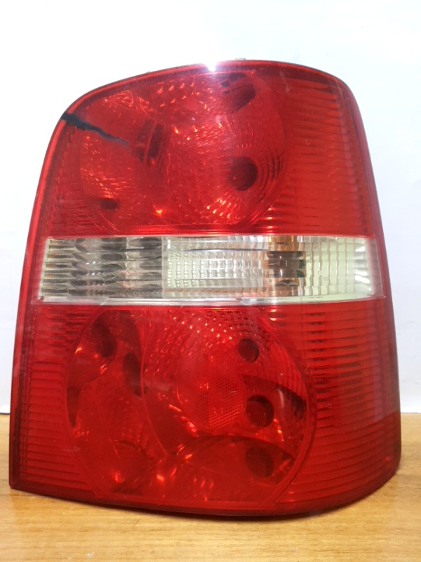 Lampă spate - Parte montare: Dreapta spate - Volkswagen Touran 1 generation [2003 - 2006] Minivan 1.9 TDI MT (100 hp)