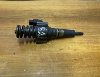 Injector - Volkswagen Passat B6 [2005 - 2010] Sedan 4-doors 2.0 TDI MT (140 hp)