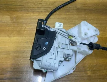 Broască ușă - Parte montare: Dreapta spate - Volkswagen Passat B6 [2005 - 2010] Sedan 4-doors 2.0 TDI MT (140 hp)