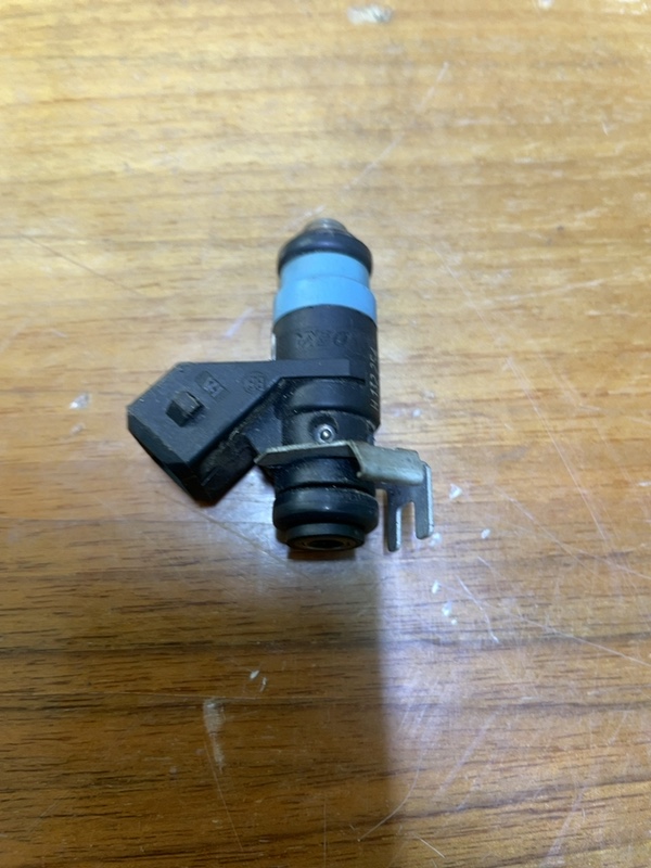 Injector - Dacia Duster 1 generation [2010 - 2013] SUV 5-doors 1.6 MT (105 hp)