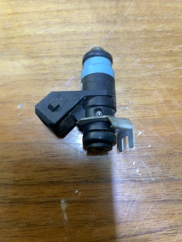 Injector - Dacia Duster 1 generation [2010 - 2013] SUV 5-doors 1.6 MT (105 hp)