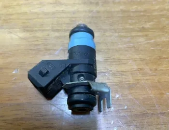 Injector - Dacia Duster 1 generation [2010 - 2013] SUV 5-doors 1.6 MT (105 hp)