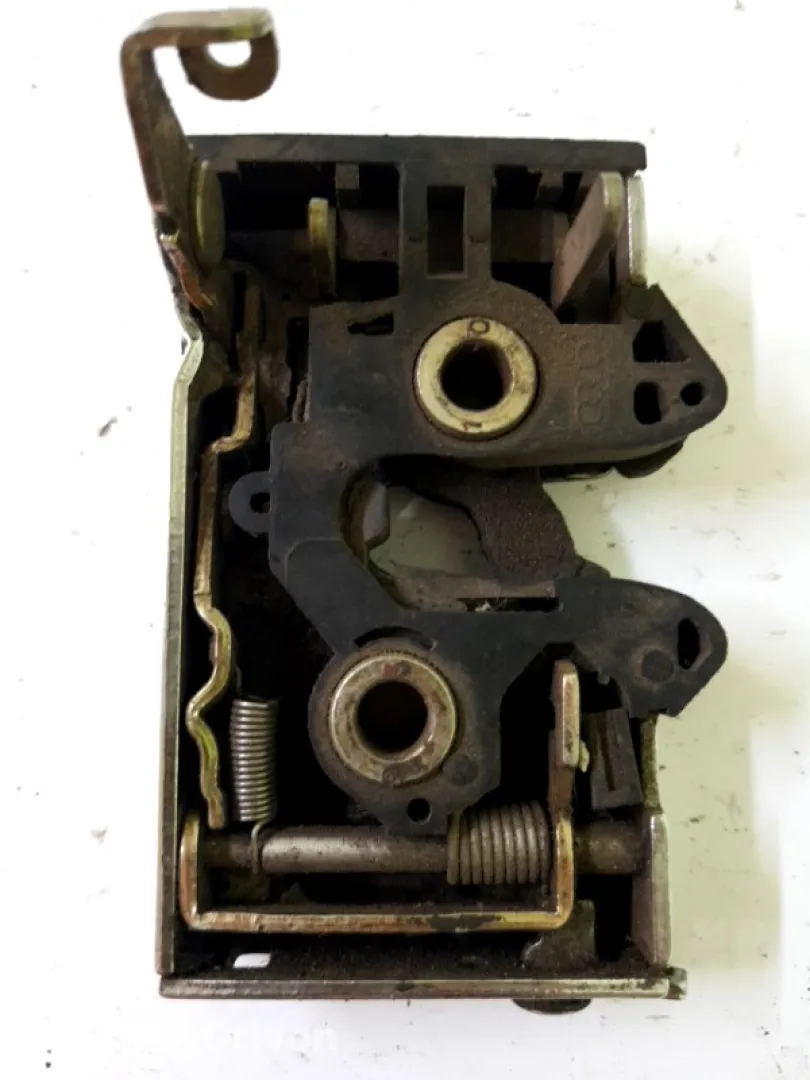 Broască ușă - Parte montare: Dreapta spate - Audi 80 B4 [1991 - 1996]