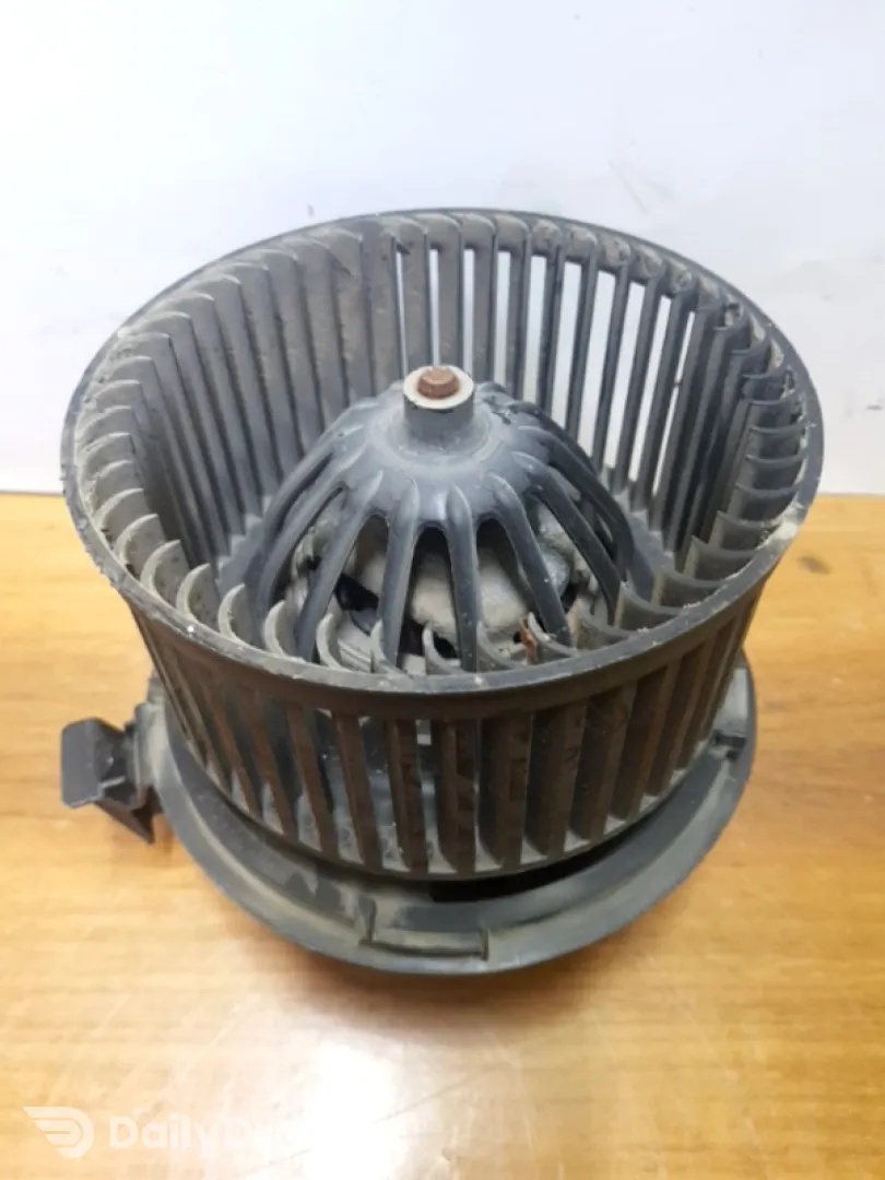 Ventilator habitaclu - Dacia Logan 1 generation [2004 - 2008] Sedan 1.5 D MT (70 hp)