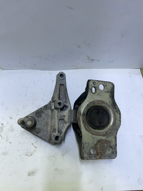 Suport motor - Dacia Logan 1 generation [2004 - 2008] Sedan 1.5 D MT (70 hp)