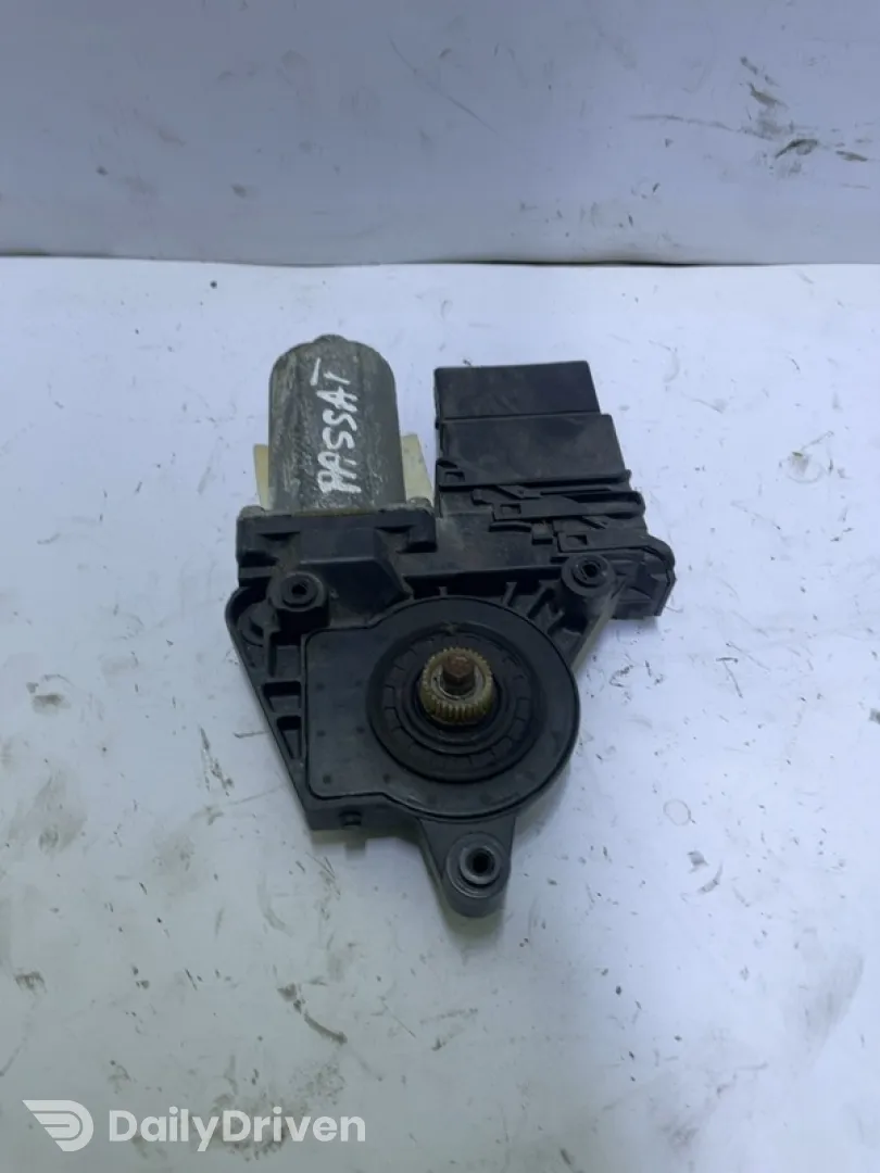Motoraș macara geam - Parte montare: Stânga spate - Volkswagen Golf 4 generation [1997 - 2006]