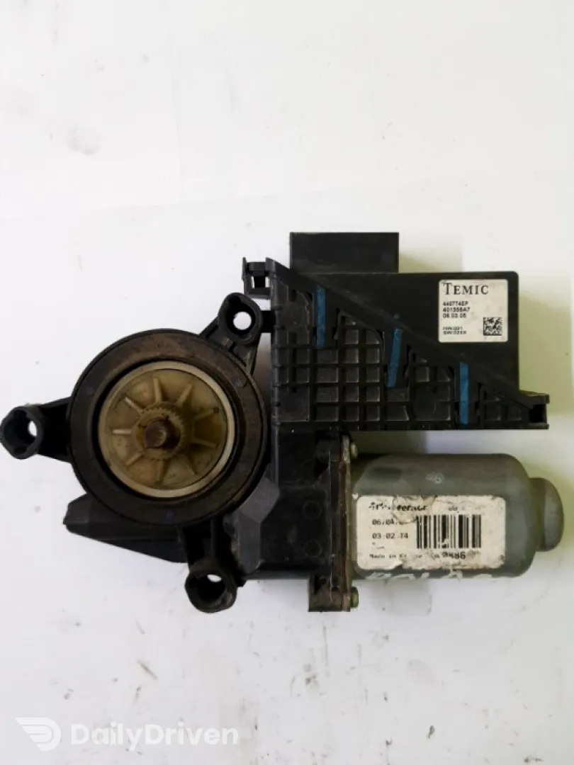 Motoraș macara geam - Parte montare: Dreapta față - Volkswagen Polo 4 generation [2001 - 2005]