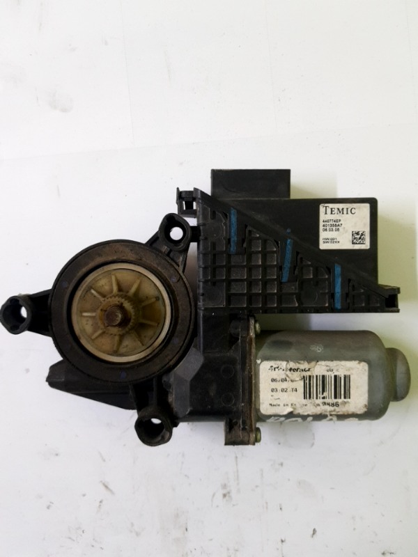 Motoraș macara geam - Parte montare: Dreapta față - Volkswagen Polo 4 generation [2001 - 2005]