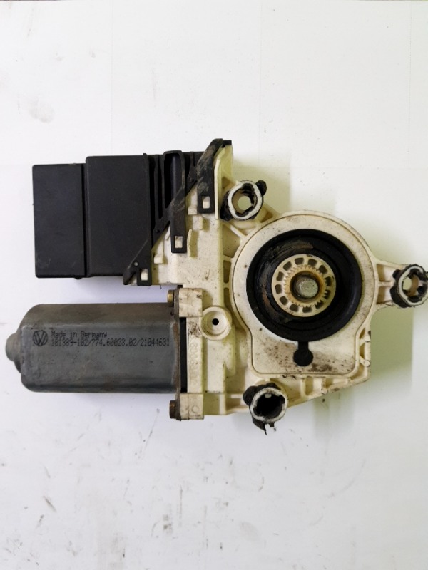 Motoraș macara geam - Parte montare: Stânga spate - Volkswagen Golf 4 generation [1997 - 2006]