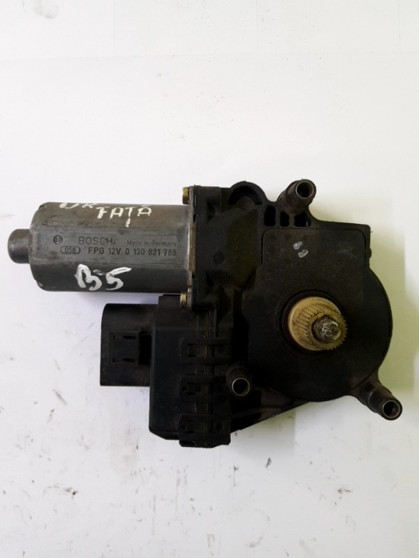 Motoraș macara geam - Parte montare: Dreapta față - Audi A4 B5 [1994 - 1999]