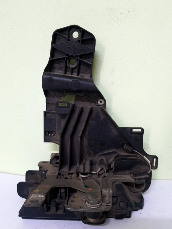 Broască ușă - Parte montare: Stânga față - Volkswagen Golf 4 generation [1997 - 2006]