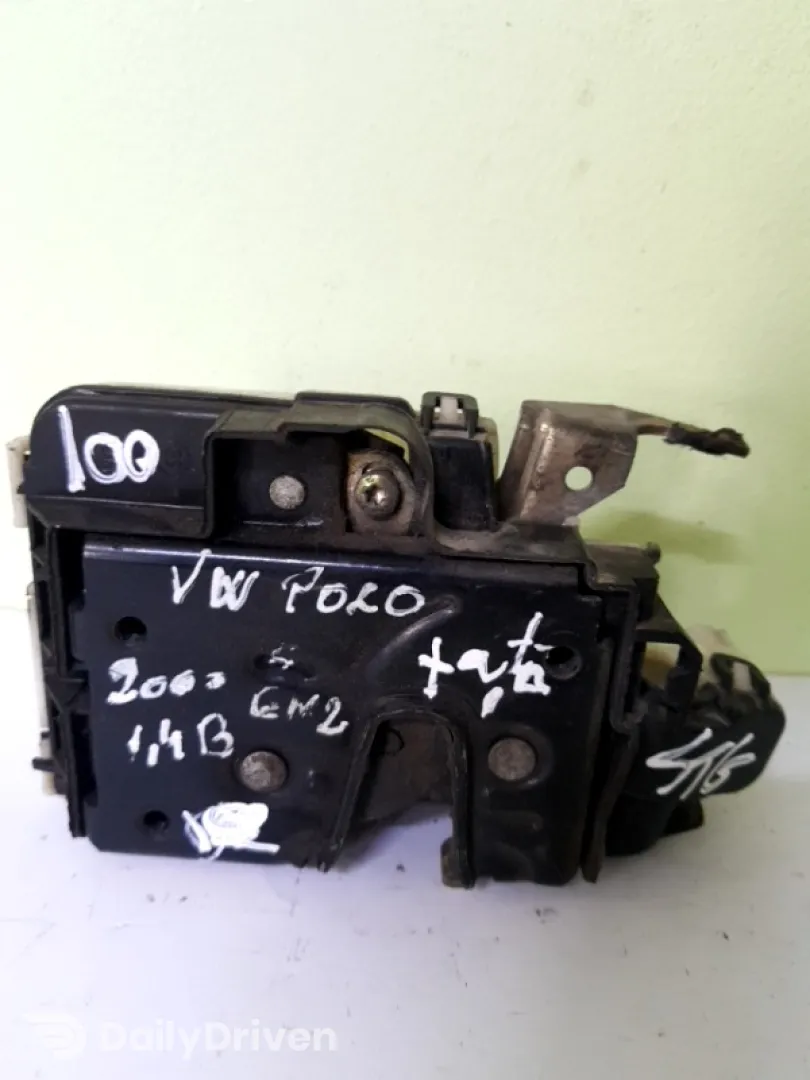 Broască ușă - Parte montare: Stânga față - Volkswagen Polo 3 generation [1994 - 2001]