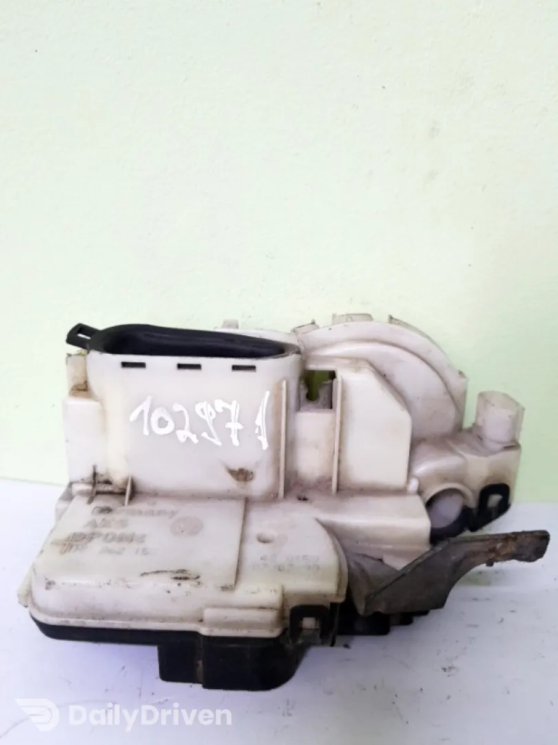 Broască ușă - Parte montare: Stânga față - Volkswagen Polo 3 generation [1994 - 2001]