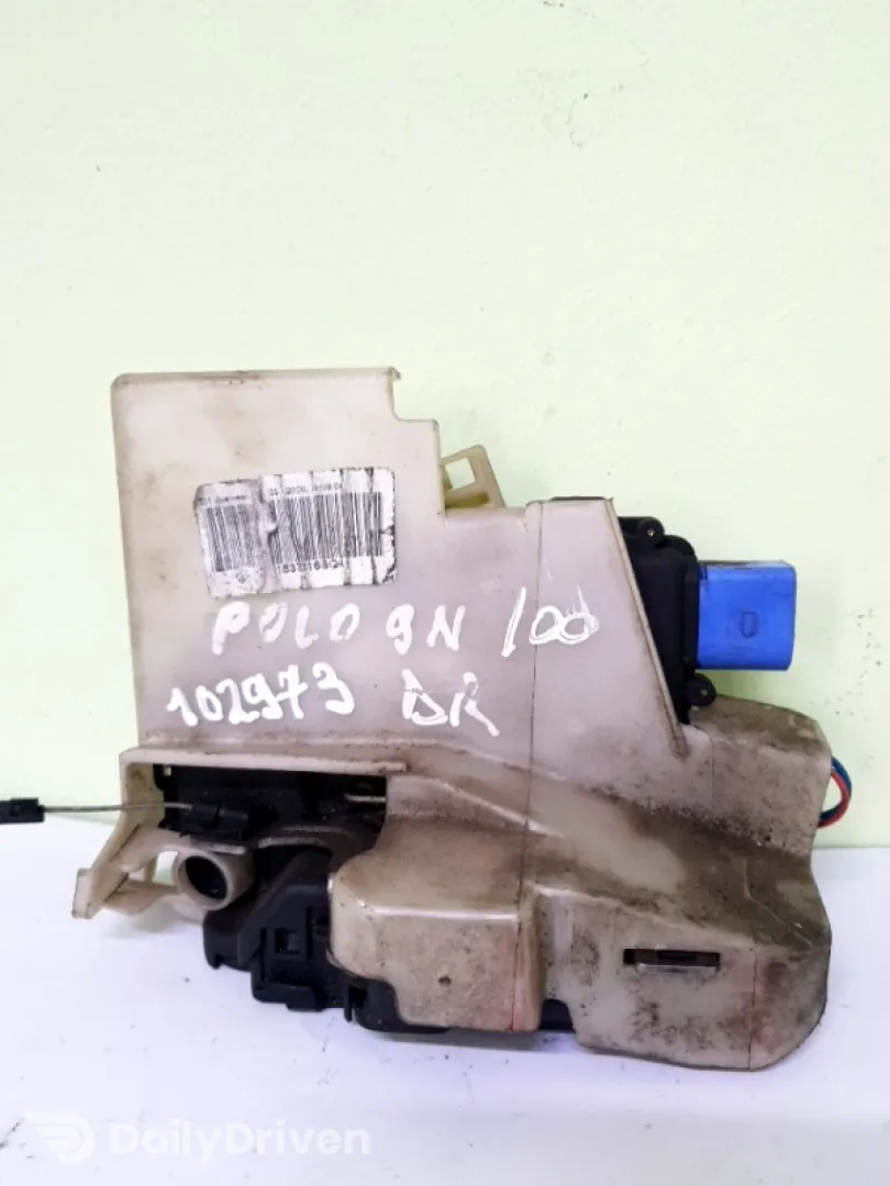 Broască ușă - Parte montare: Dreapta față - Volkswagen Polo 4 generation [2001 - 2005]
