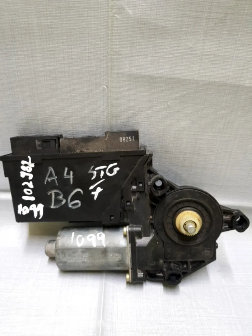 Motoraș macara geam - Parte montare: Stânga față - Audi A4 B6 [2000 - 2005] Sedan 1.6 MT (102 hp)