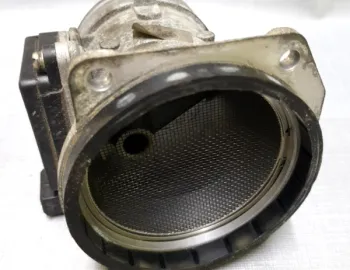 Debitmetru aer - Audi A4 B5 [1994 - 1999] Sedan 1.6 MT (101 hp)