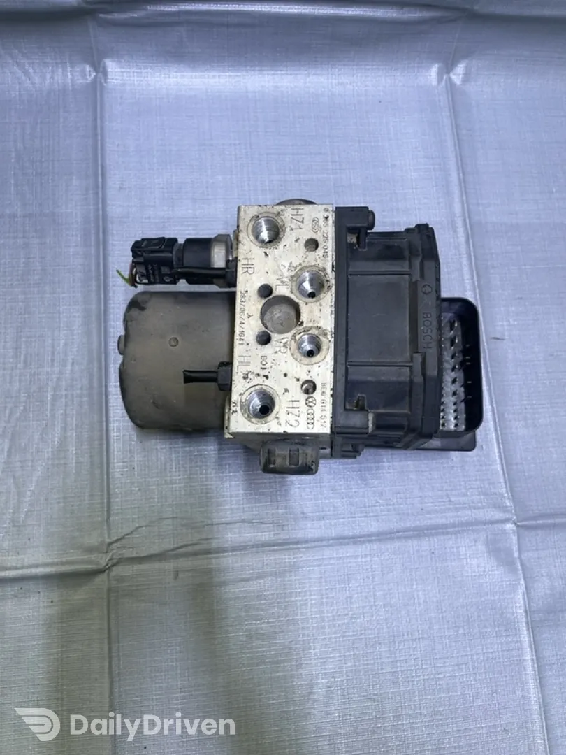 Pompă ABS - Audi A4 B6 [2000 - 2005] Sedan 2.5 TDI MT (163 hp)