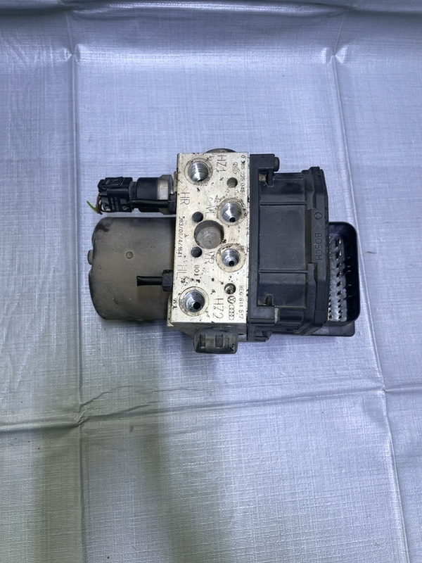 Pompă ABS - Audi A4 B6 [2000 - 2005] Sedan 2.5 TDI MT (163 hp)