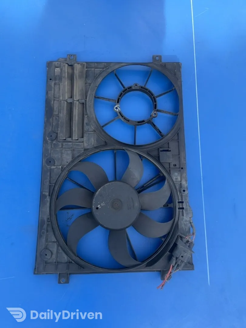 Ventilator răcire - Volkswagen Golf 5 generation [2003 - 2009] Hatchback 5-doors 2.0 TDI 4Motion MT (140 hp)