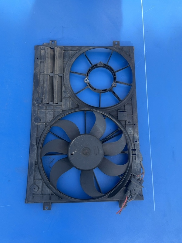 Ventilator răcire - Volkswagen Golf 5 generation [2003 - 2009] Hatchback 5-doors 2.0 TDI 4Motion MT (140 hp)