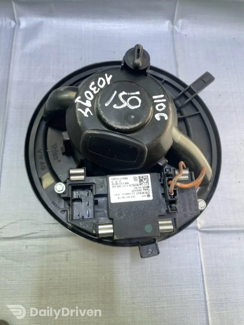 Ventilator habitaclu - Volkswagen Golf 5 generation [2003 - 2009] Hatchback 5-doors 2.0 TDI 4Motion MT (140 hp)
