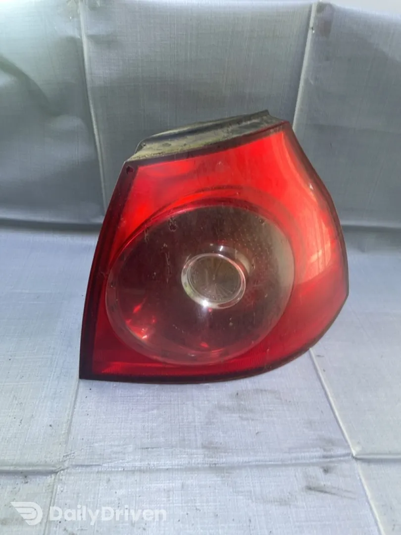 Lampă spate - Parte montare: Dreapta spate - Volkswagen Golf 5 generation [2003 - 2009] Hatchback 5-doors 2.0 TDI 4Motion MT (140 hp)