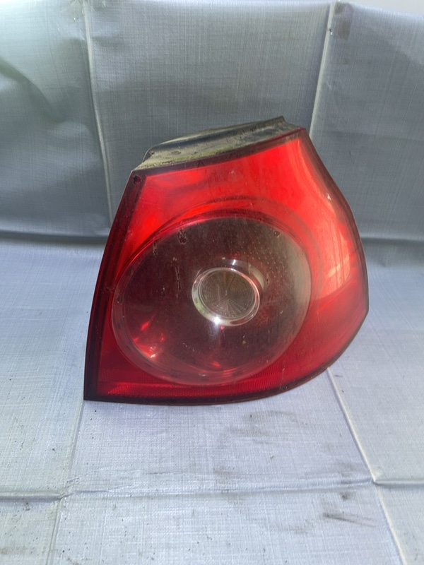 Lampă spate - Parte montare: Dreapta spate - Volkswagen Golf 5 generation [2003 - 2009] Hatchback 5-doors 2.0 TDI 4Motion MT (140 hp)