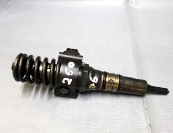 Injector - Volkswagen Golf 5 generation [2003 - 2009] Hatchback 5-doors 2.0 TDI 4Motion MT (140 hp)