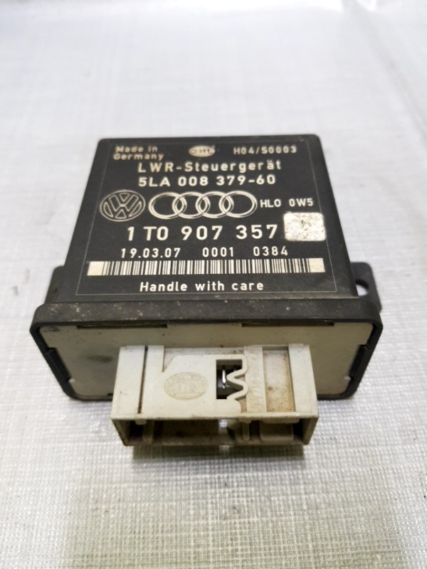 Modul control xenon - Volkswagen Golf 5 generation [2003 - 2009] Hatchback 5-doors 2.0 TDI 4Motion MT (140 hp)