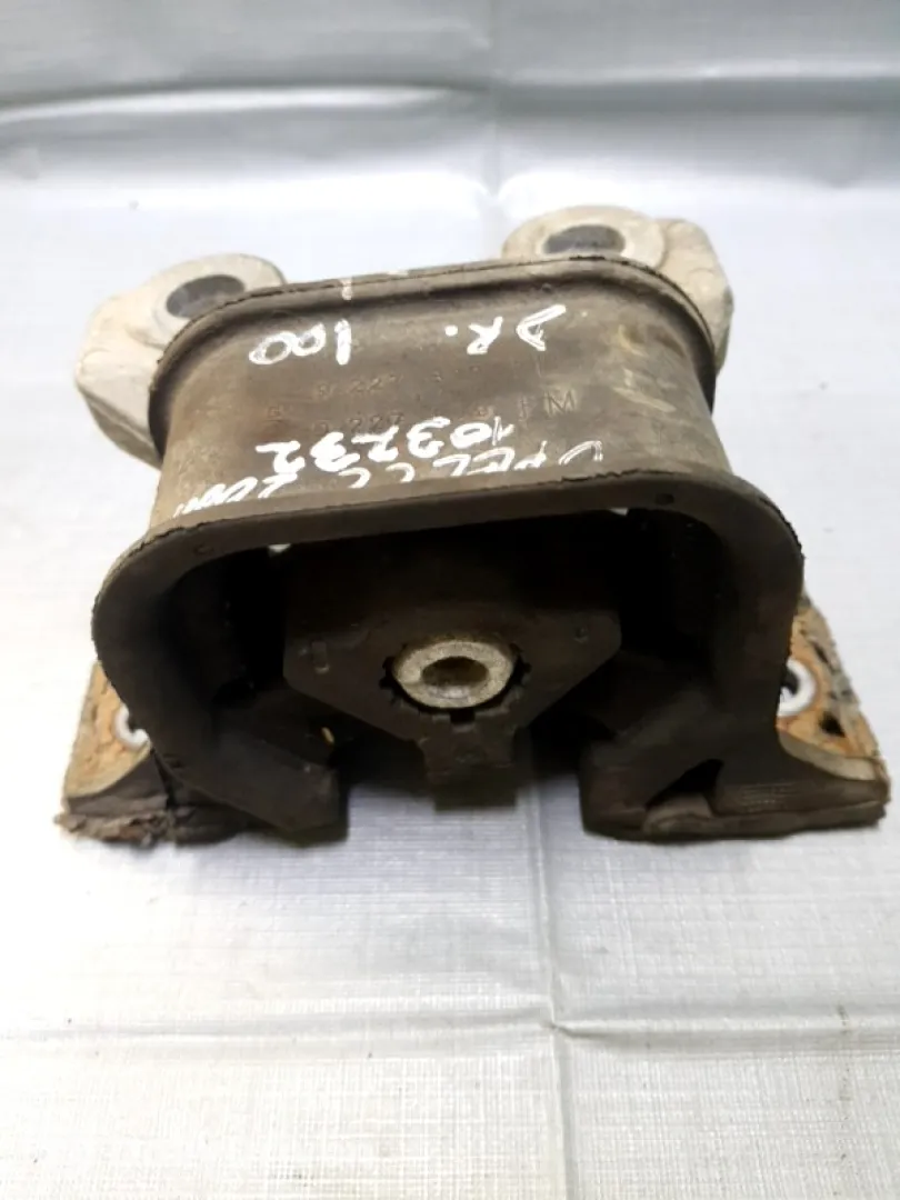 Suport motor - Parte montare: Dreapta - Opel Corsa C [2000 - 2003]